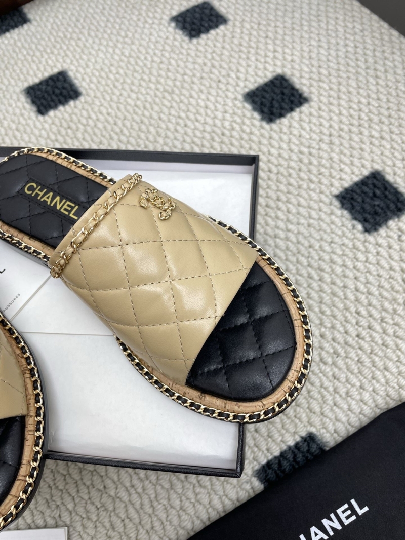 Ch**el slippers